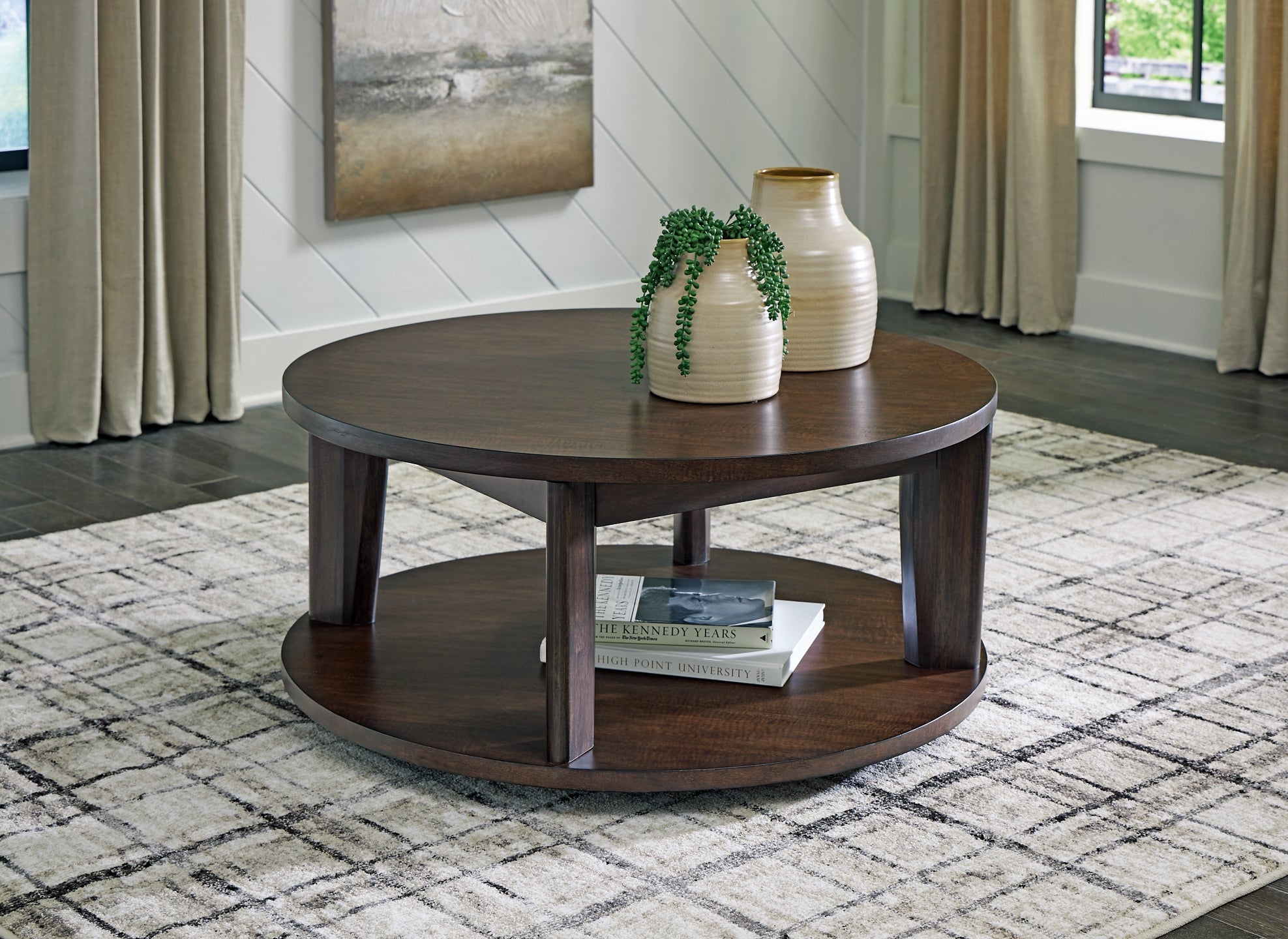 Korestone 2 Round Cocktail Table – Taylor's Furniture